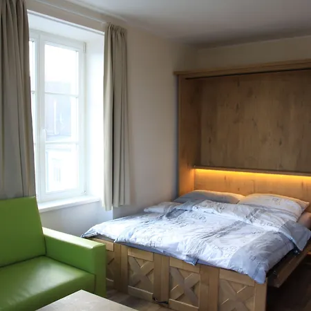 Apartament Satlava *