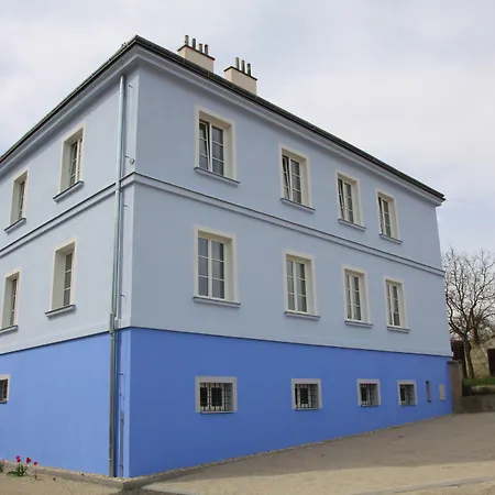 Apartament Satlava *