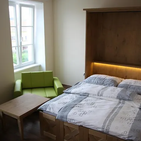 Apartament Satlava *
